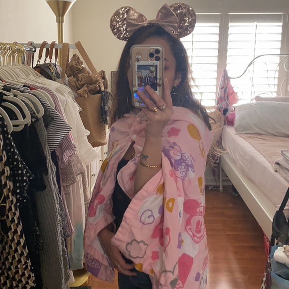 Tokyo Disney Cotton Poncho - Picture 3 of 8
